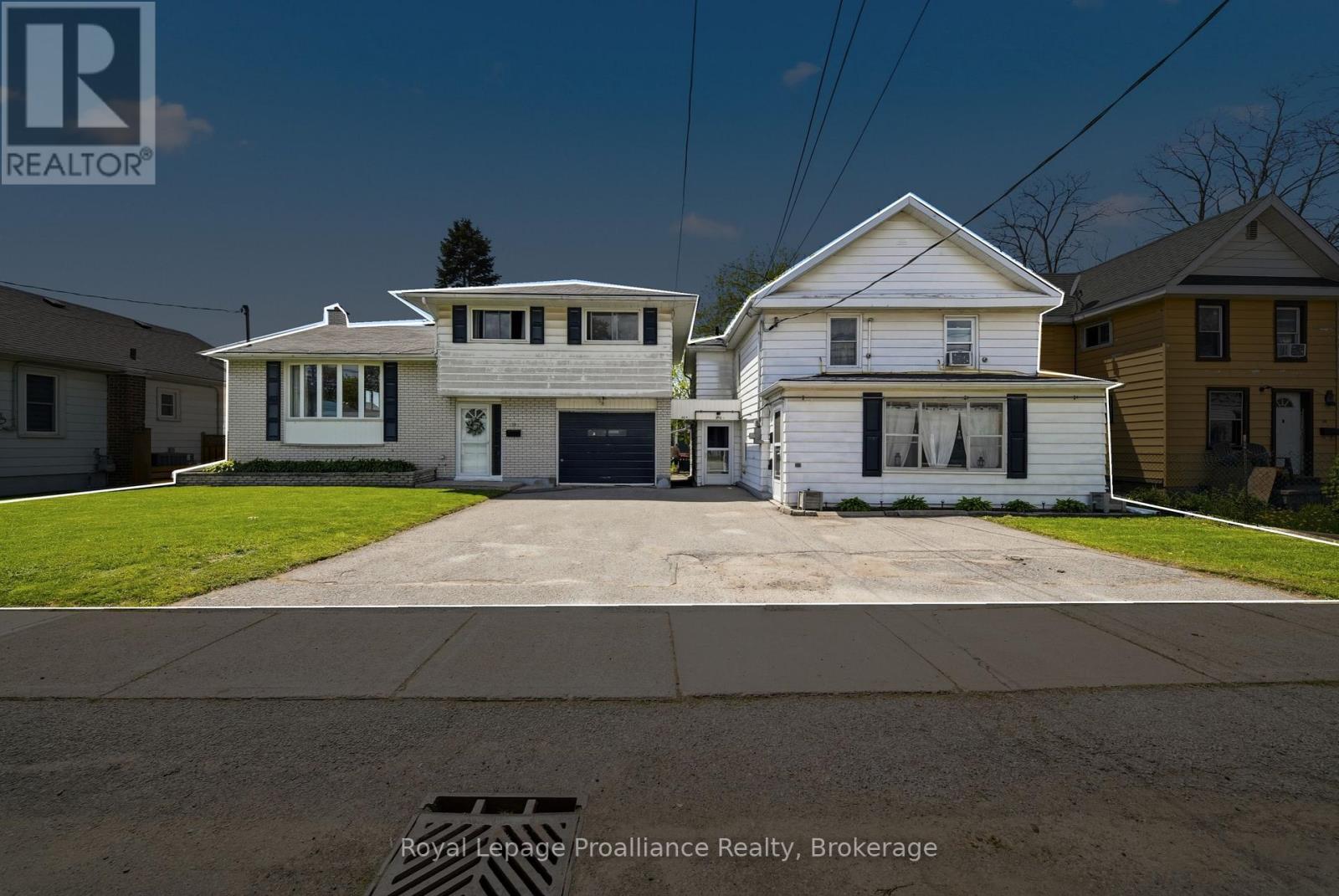 26 JOHNSON STREET, Belleville, Ontario