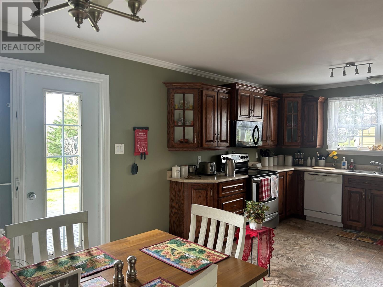 7 SIMMONS Place, CLARENVILLE — photo 12
