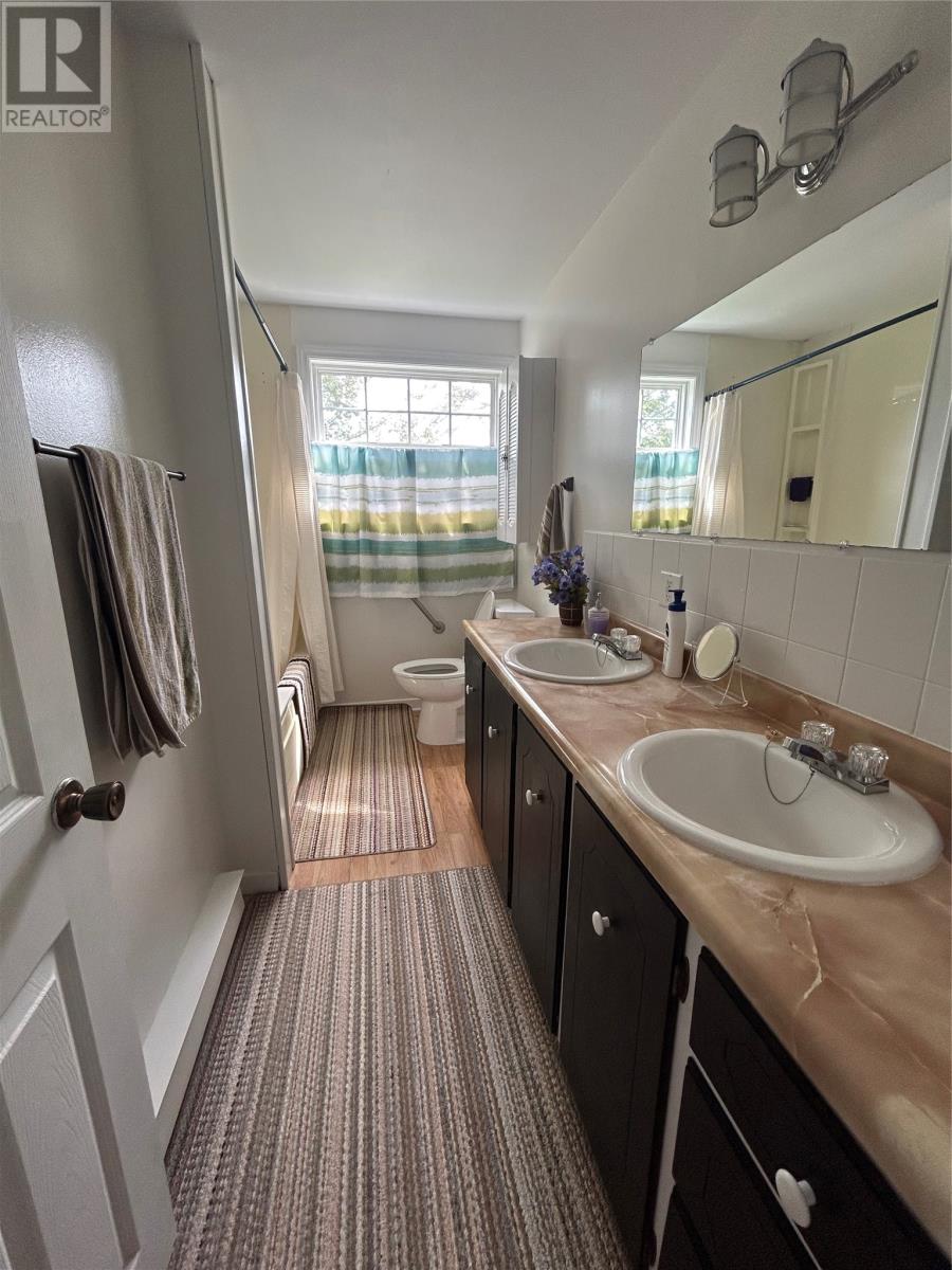 7 SIMMONS Place, CLARENVILLE — photo 22