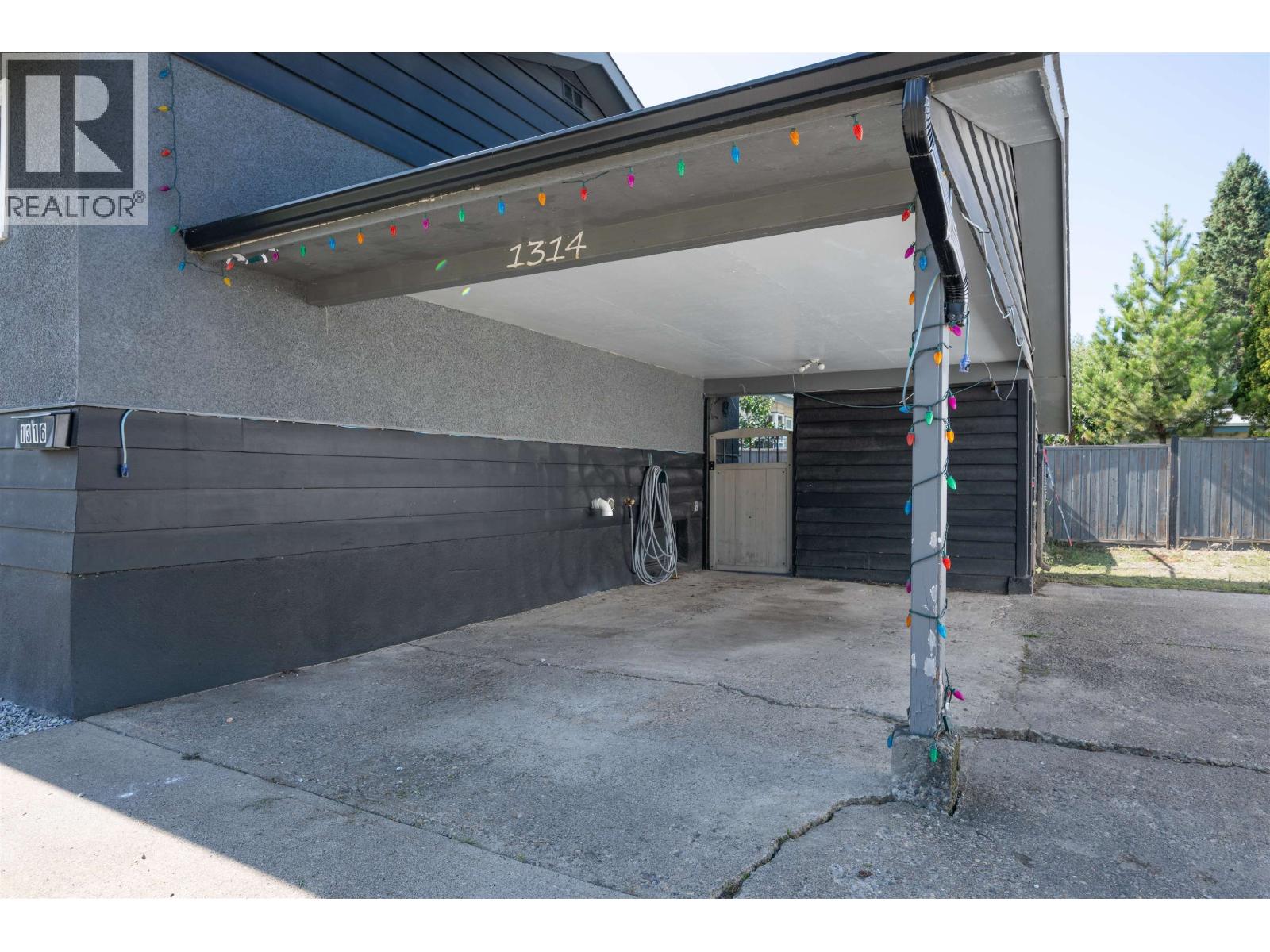 1314 Parsnip Crescent, Prince George, British Columbia  V2M 4C4 - Photo 2 - R3161248