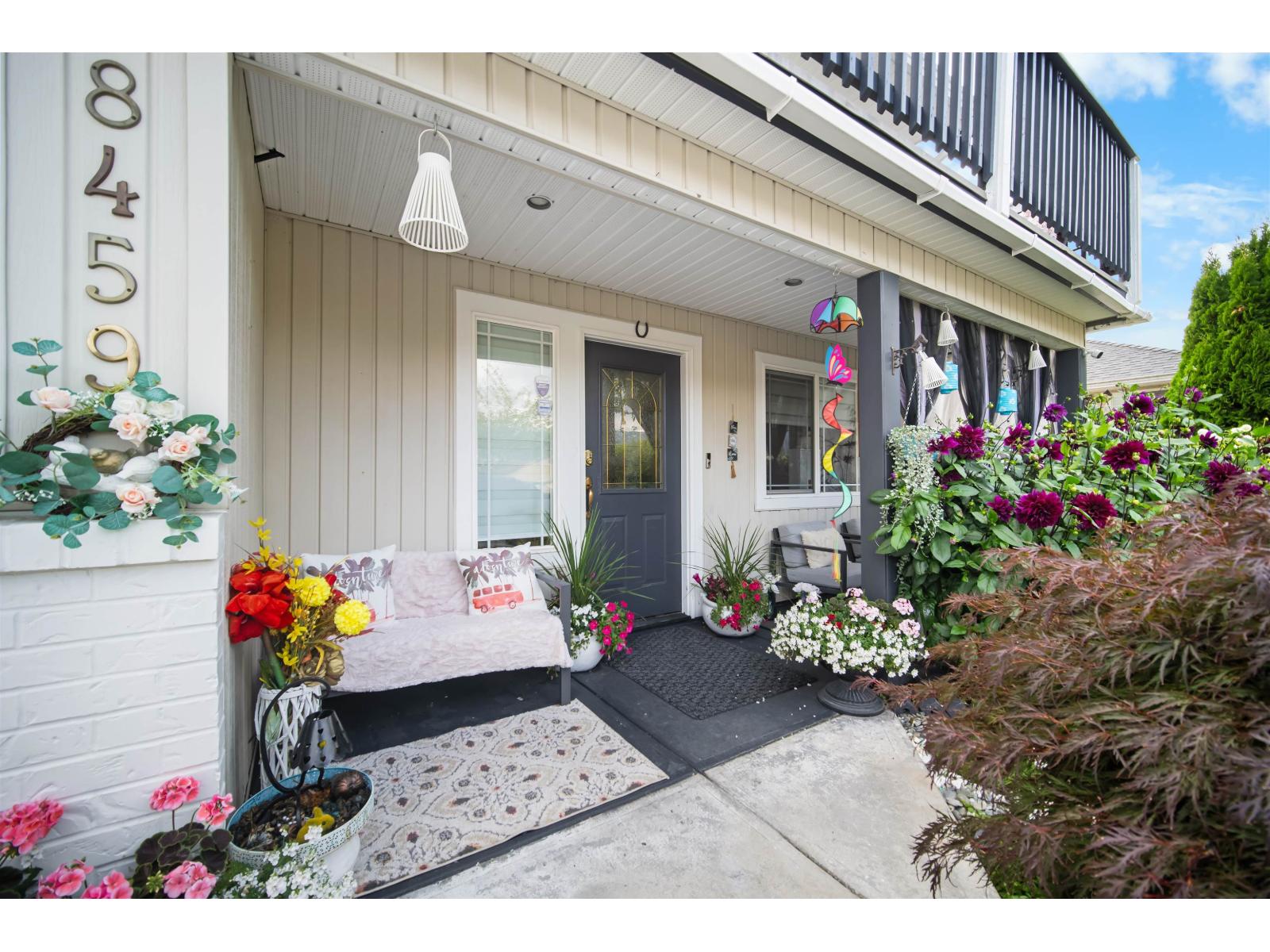 8459 Doerksen Drive, Mission, British Columbia  V2V 7C4 - Photo 4 - R3161013