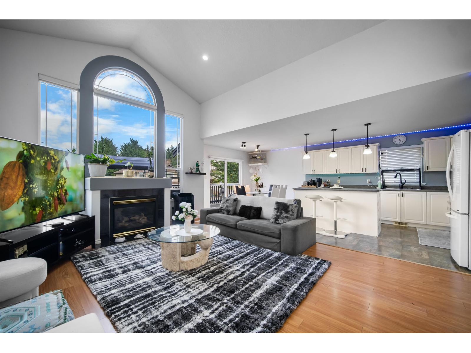 8459 Doerksen Drive, Mission, British Columbia  V2V 7C4 - Photo 6 - R3161013