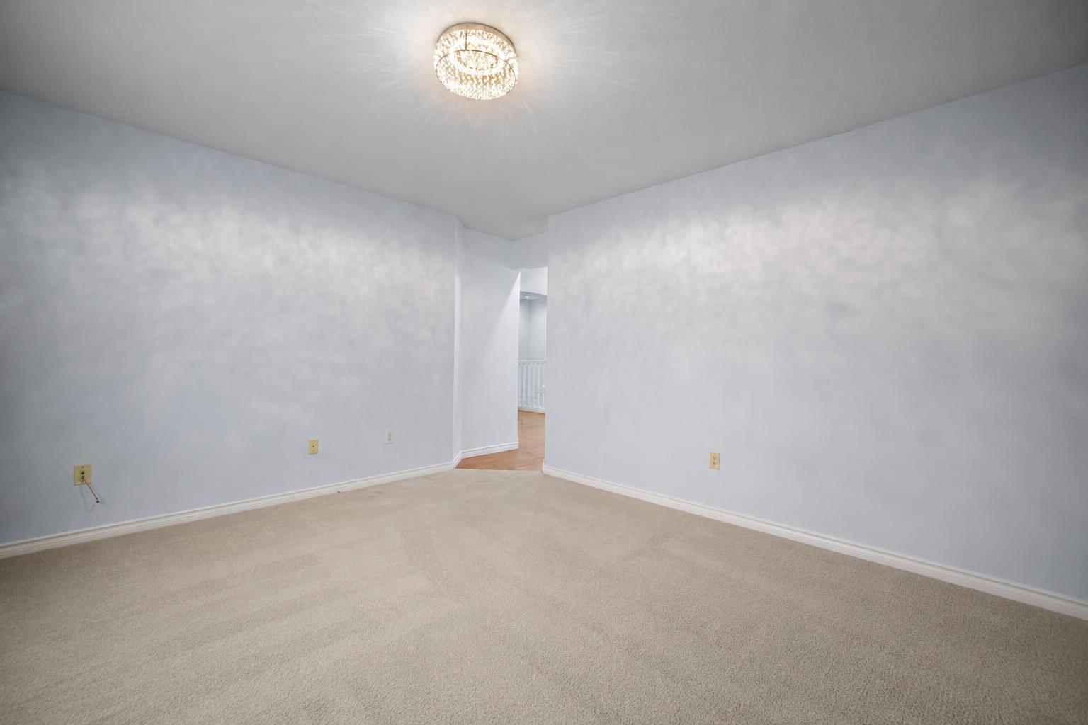 8459 Doerksen Drive, Mission, British Columbia  V2V 7C4 - Photo 16 - R3161013