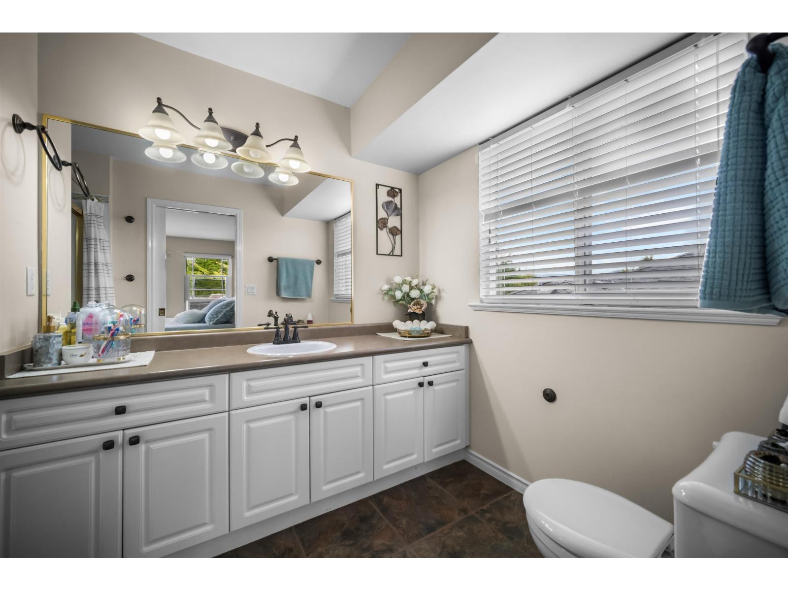 8459 Doerksen Drive, Mission, British Columbia  V2V 7C4 - Photo 28 - R3161013