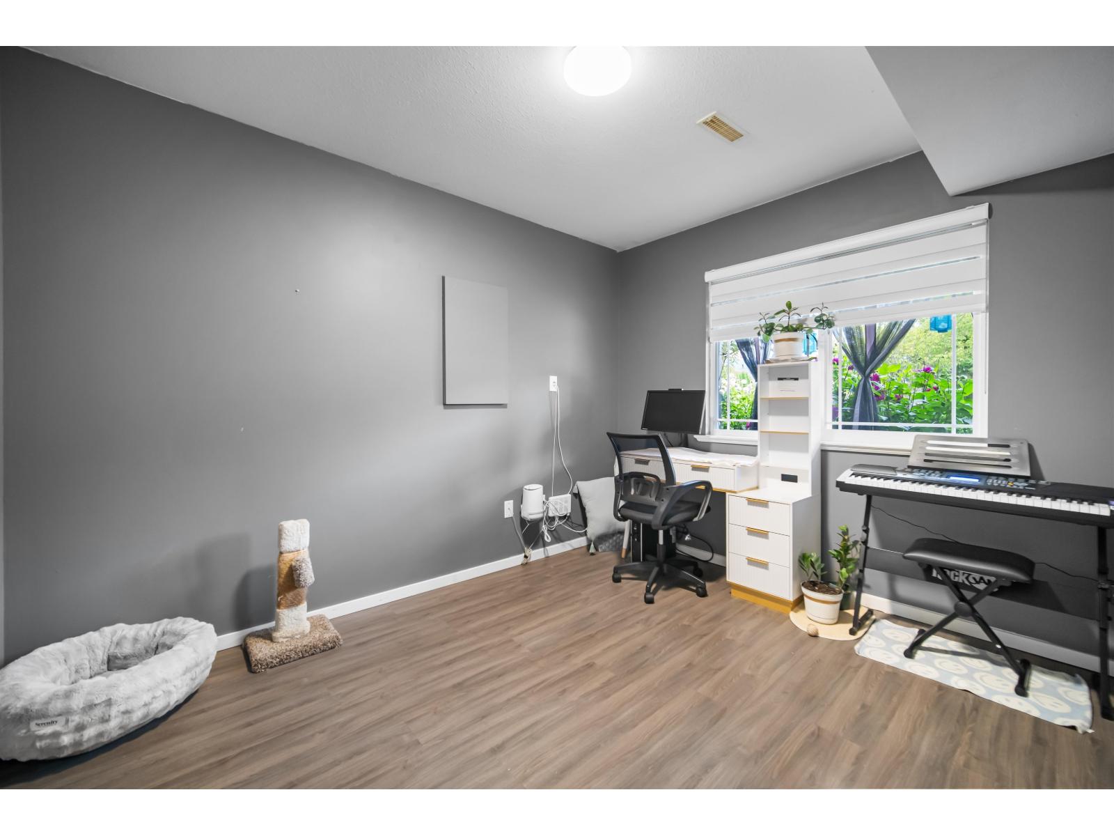 8459 Doerksen Drive, Mission, British Columbia  V2V 7C4 - Photo 18 - R3161013