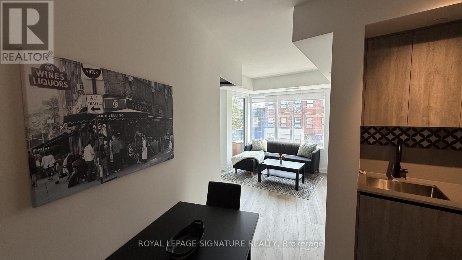 203 - 5 Lakeview Avenue S, Toronto, Ontario M6J 0H3 - Photo 13 - C13741388