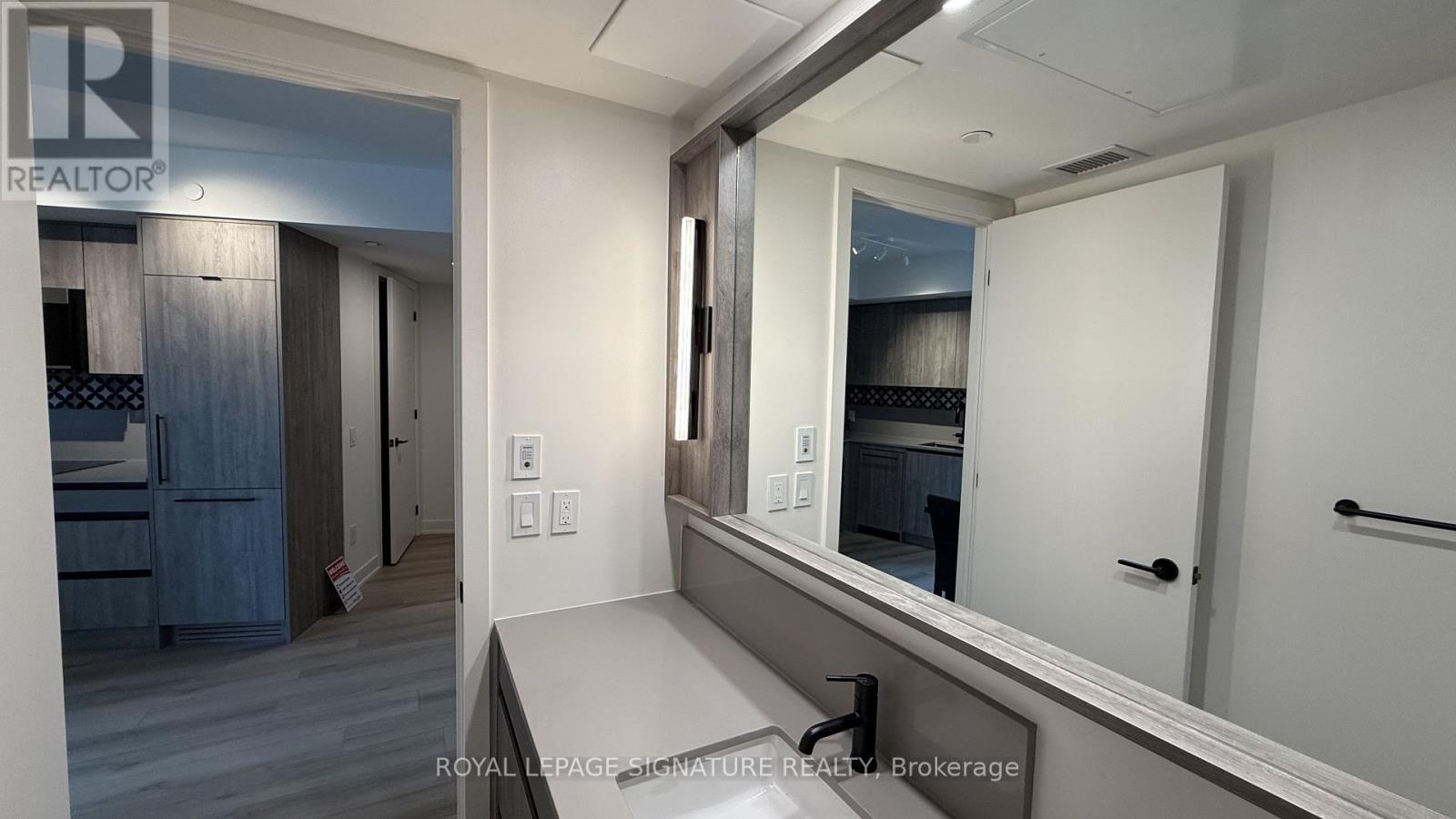203 - 5 Lakeview Avenue S, Toronto, Ontario M6J 0H3 - Photo 18 - C13741388