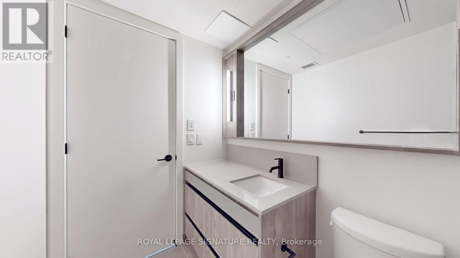 203 - 5 Lakeview Avenue S, Toronto, Ontario M6J 0H3 - Photo 22 - C13741388