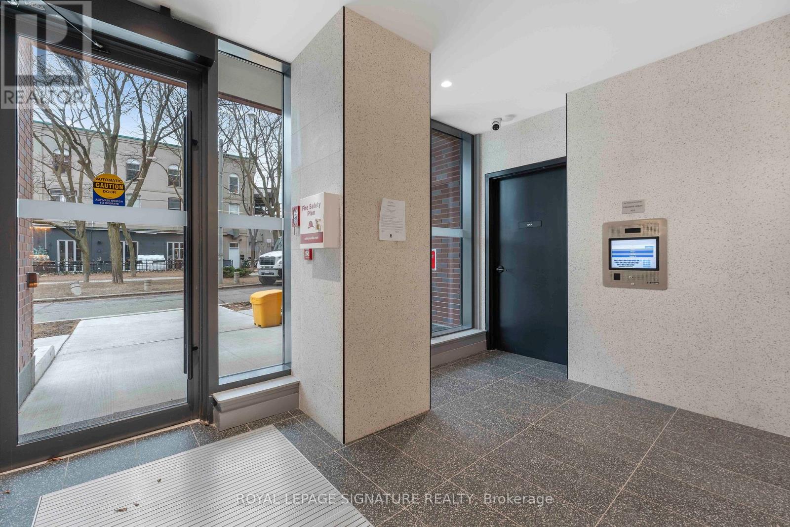 203 - 5 Lakeview Avenue S, Toronto, Ontario M6J 0H3 - Photo 28 - C13741388