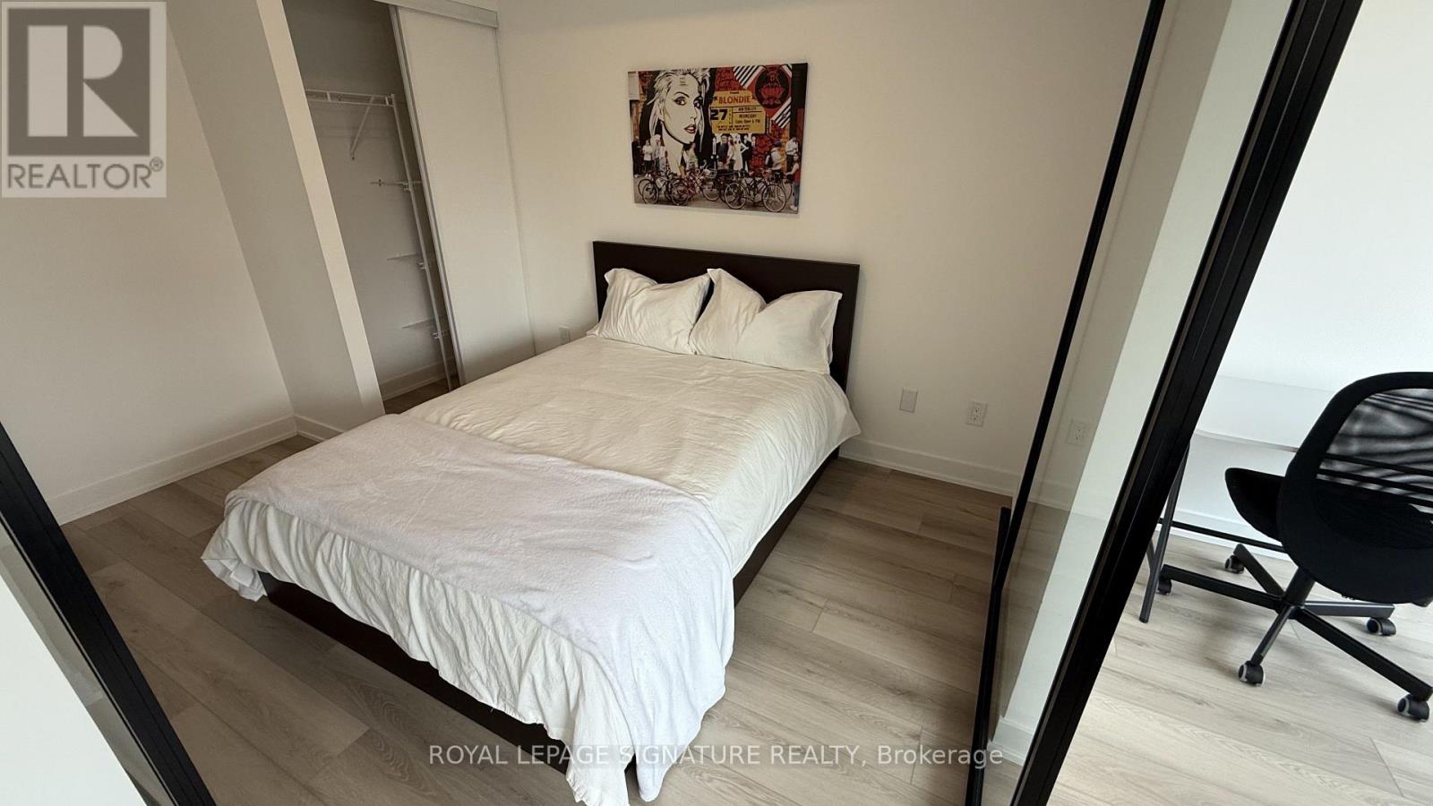 203 - 5 Lakeview Avenue S, Toronto, Ontario M6J 0H3 - Photo 3 - C13741388