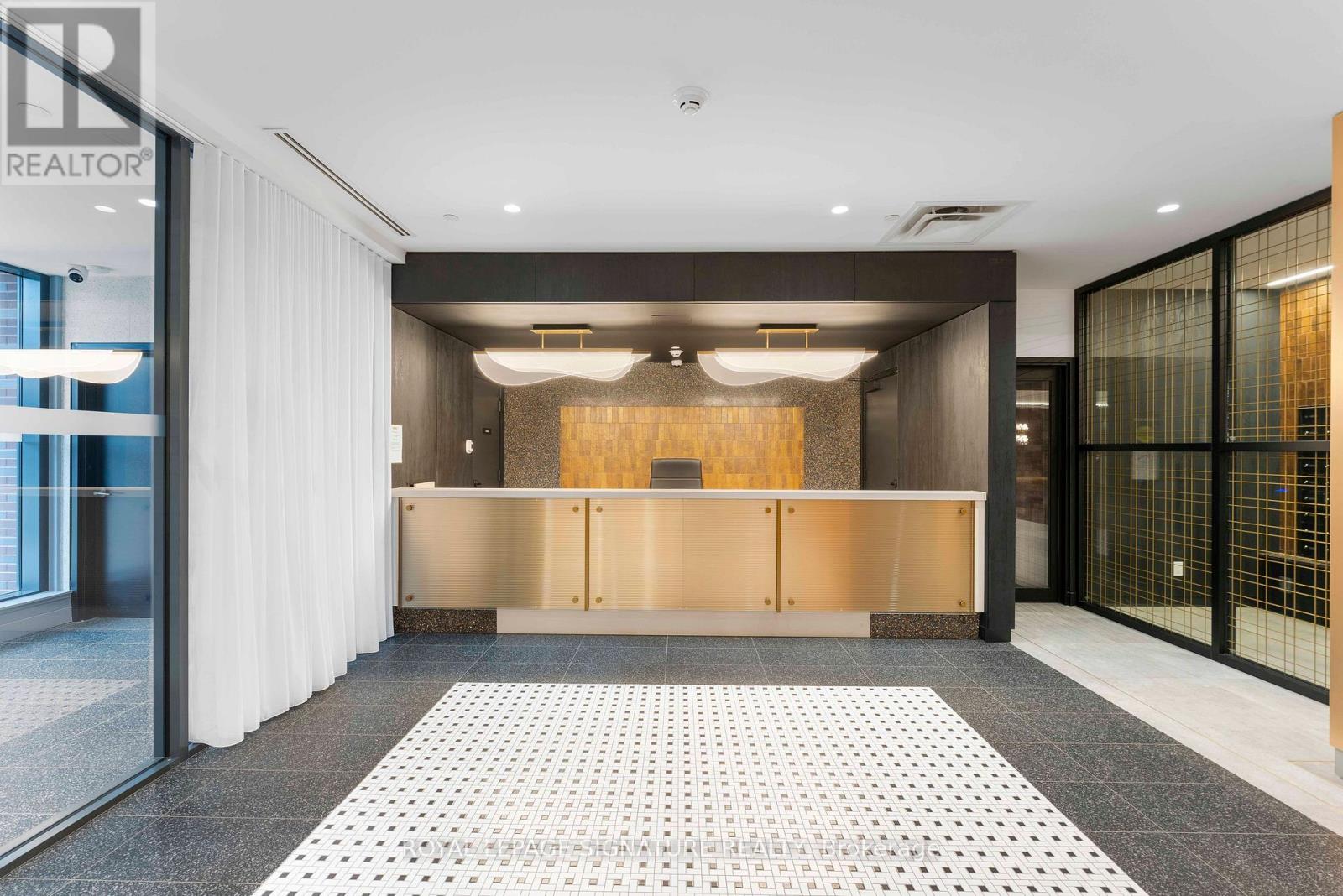 203 - 5 Lakeview Avenue S, Toronto, Ontario M6J 0H3 - Photo 30 - C13741388