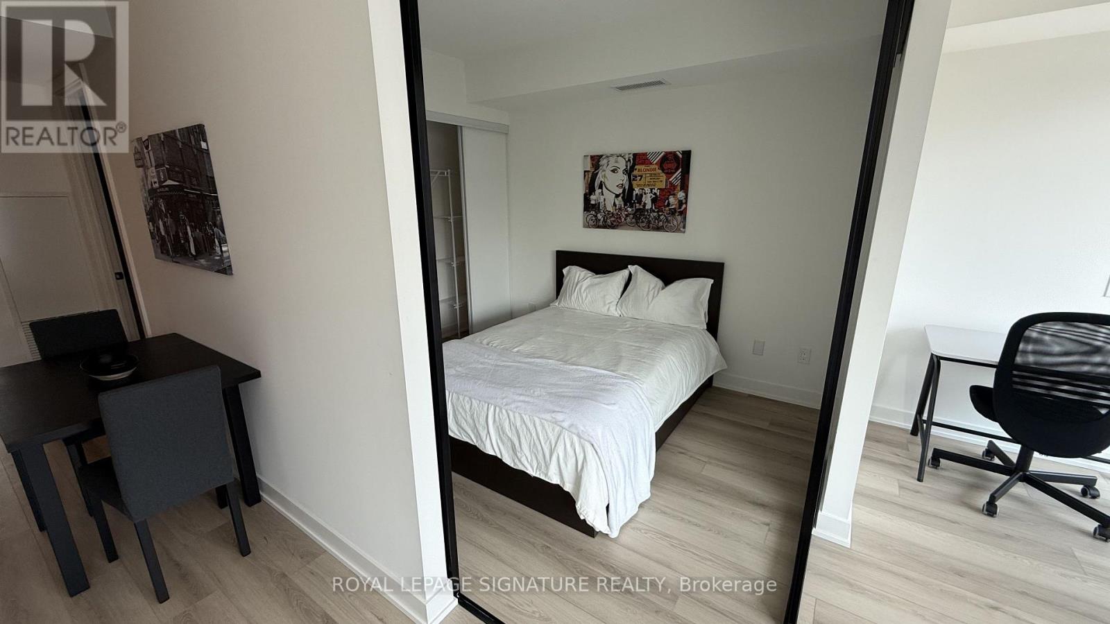 203 - 5 Lakeview Avenue S, Toronto, Ontario M6J 0H3 - Photo 5 - C13741388