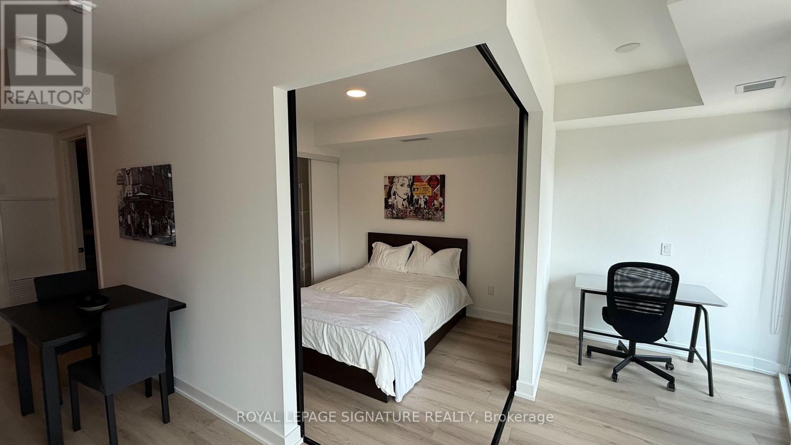 203 - 5 Lakeview Avenue S, Toronto, Ontario M6J 0H3 - Photo 6 - C13741388