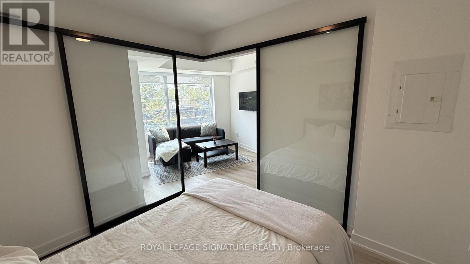 203 - 5 Lakeview Avenue S, Toronto, Ontario M6J 0H3 - Photo 7 - C13741388