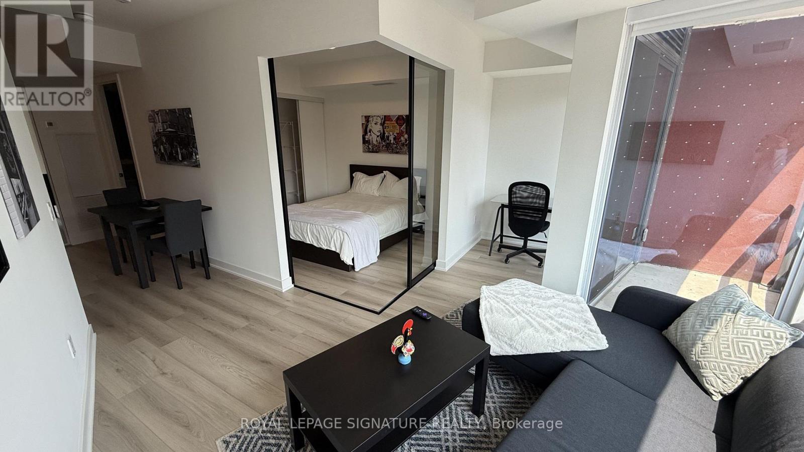 203 - 5 Lakeview Avenue S, Toronto, Ontario M6J 0H3 - Photo 8 - C13741388