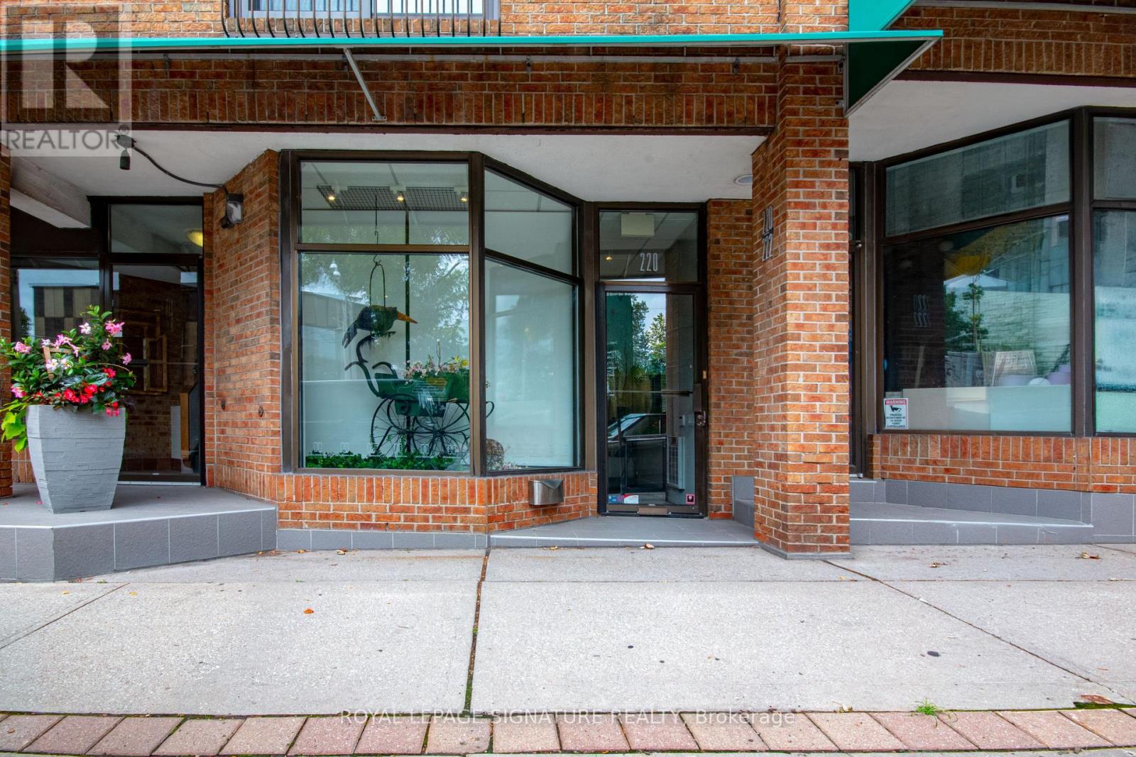 4 - 220 Avenue Road, Toronto, Ontario M5R 2J4 - Photo 3 - C13741392
