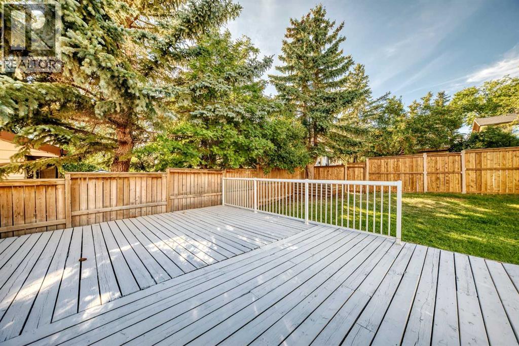 19 Hawkwood Drive NW, Calgary, Alberta  T3G 1Z2 - Photo 38 - A2341581