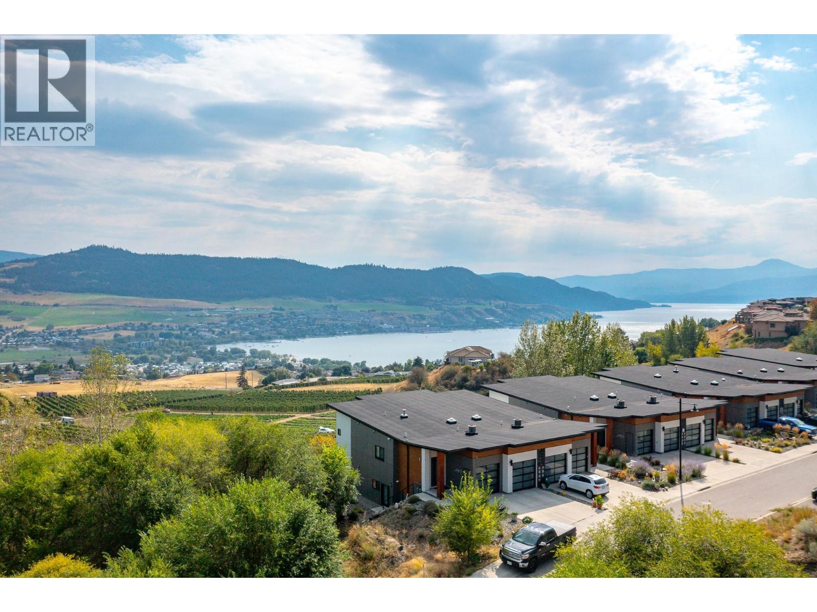 206 Vineyard Way, Vernon, British Columbia  V1H 1Z7 - Photo 1 - 10399551