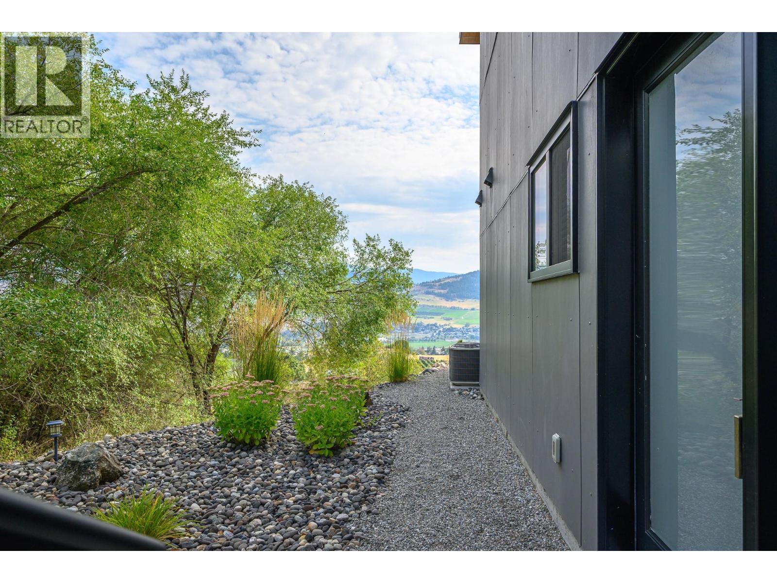 206 Vineyard Way, Vernon, British Columbia  V1H 1Z7 - Photo 25 - 10399551