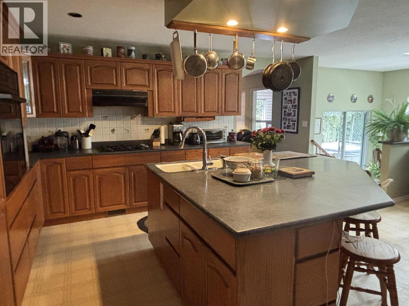 12047 Laity Street, Maple Ridge, British Columbia  V2X 5A7 - Photo 6 - R3161225