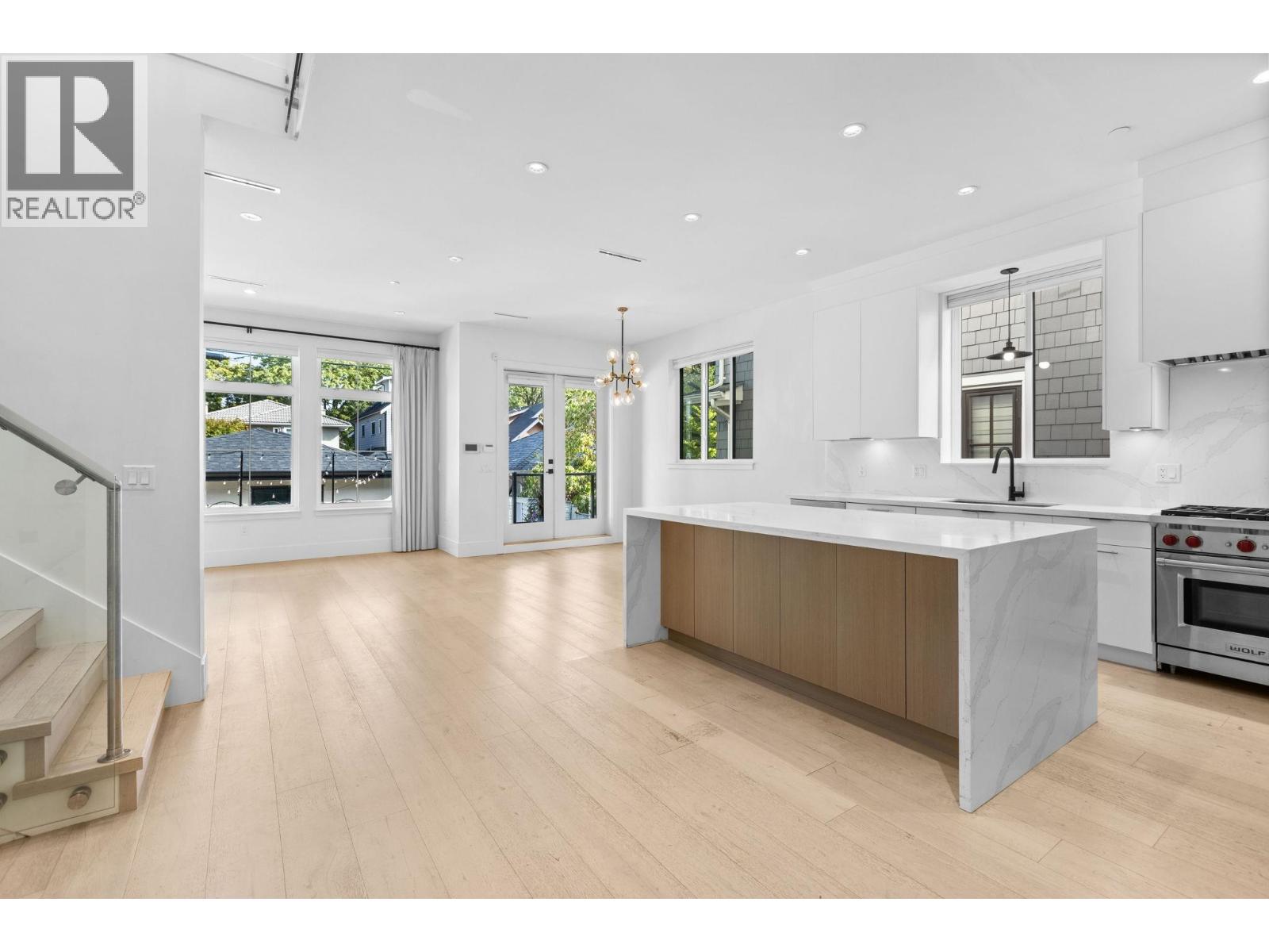 3123 W 16th Avenue, Vancouver, British Columbia  V6K 3C9 - Photo 3 - R3161227