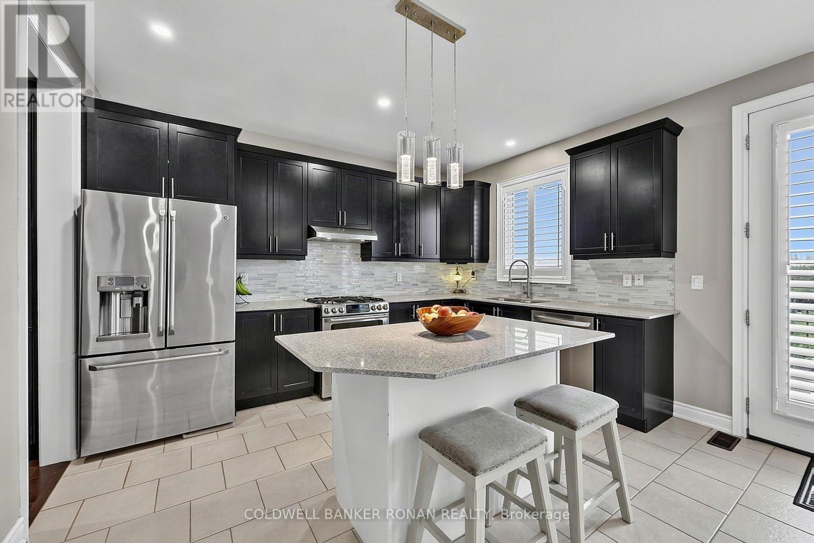 190 Strachan Trail, New Tecumseth, Ontario  L0G 1A0 - Photo 12 - N13741360