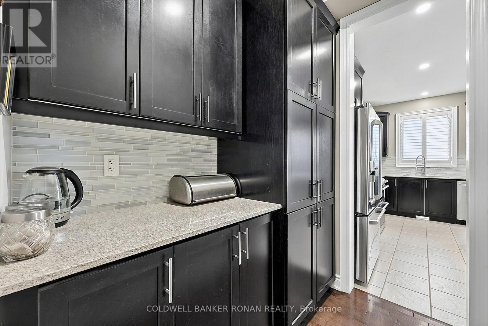 190 Strachan Trail, New Tecumseth, Ontario  L0G 1A0 - Photo 17 - N13741360