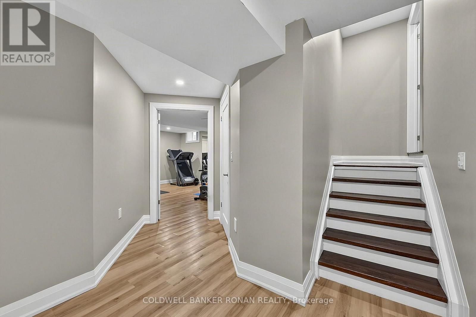 190 Strachan Trail, New Tecumseth, Ontario  L0G 1A0 - Photo 33 - N13741360