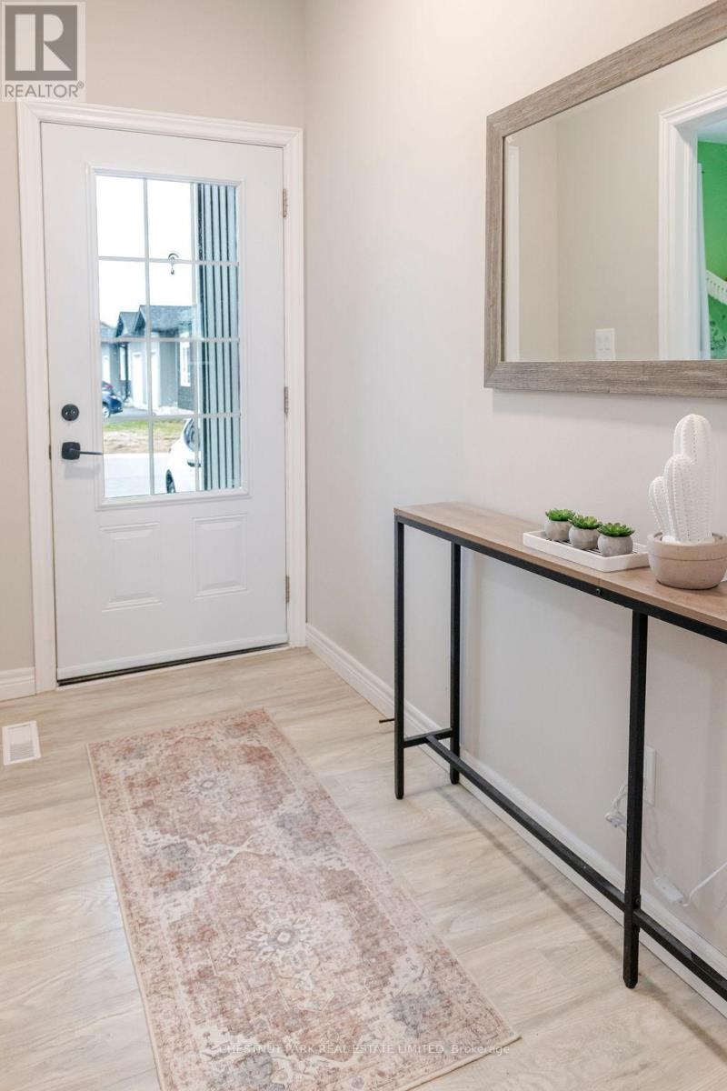 27 Dayton Court, Prince Edward County, Ontario  K0K 2T0 - Photo 4 - X13740066