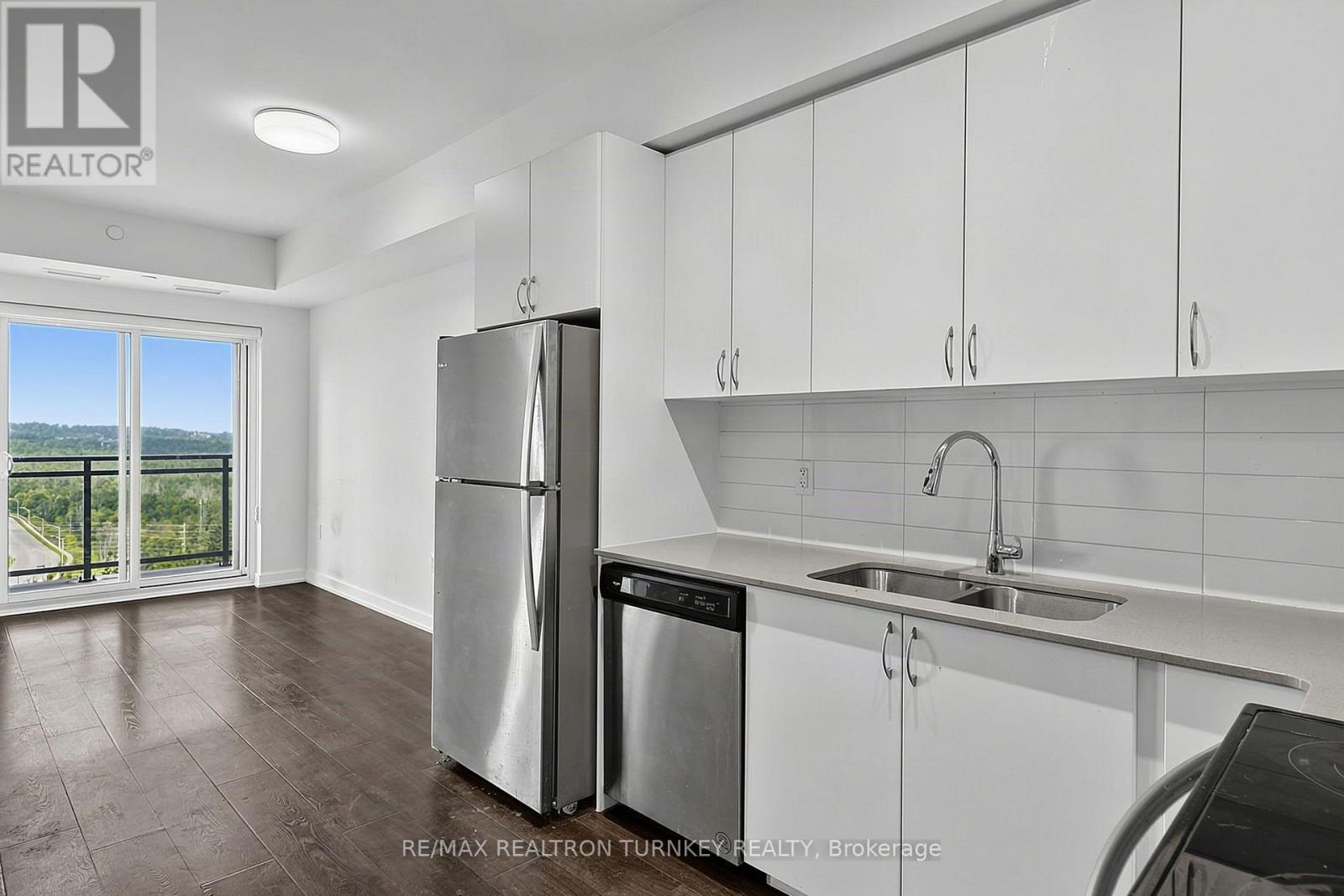 1202 - 56 Lakeside Terrace, Barrie, Ontario  L4M 7B9 - Photo 7 - S13741426