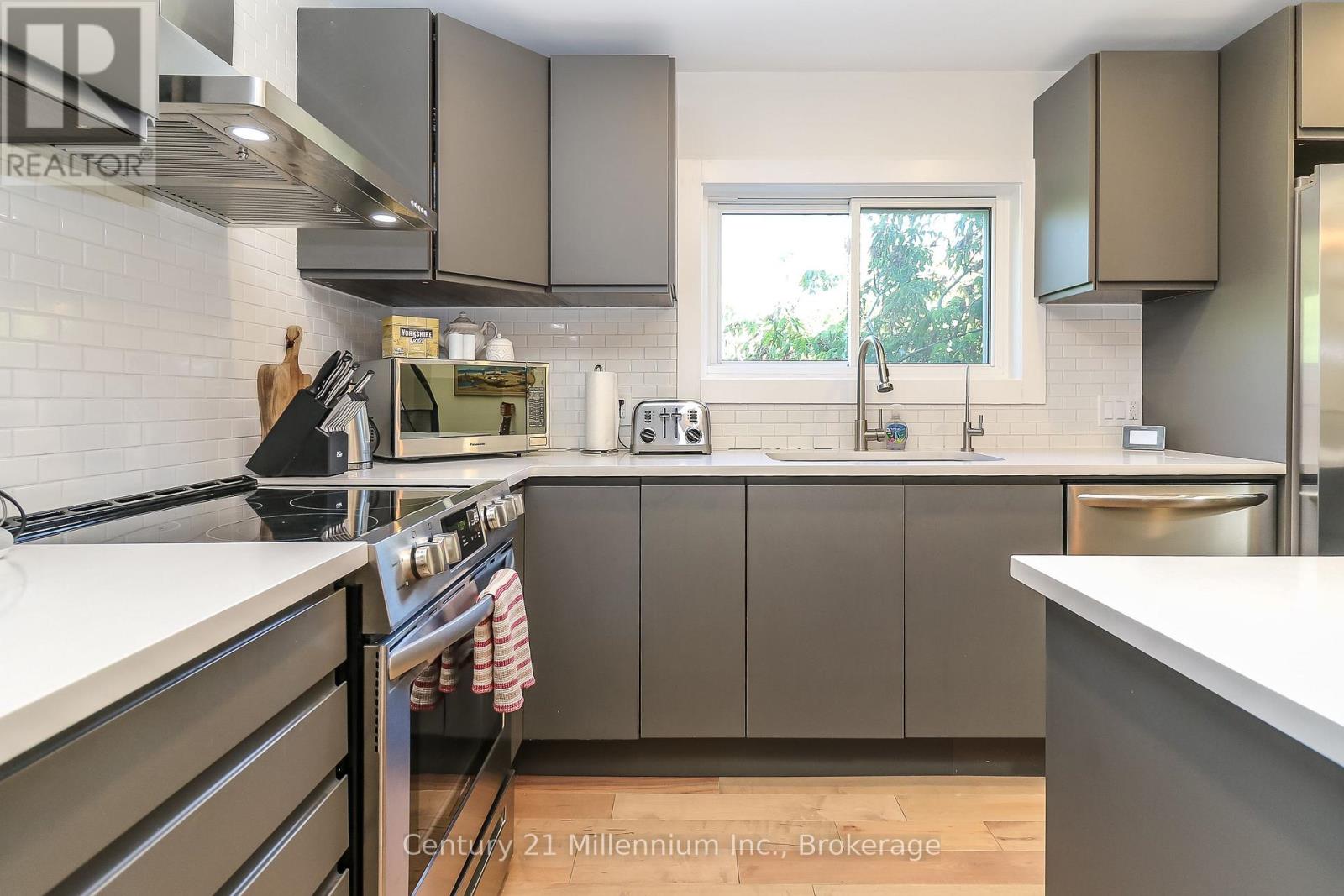 194 Escarpment Crescent, Collingwood, Ontario  L9Y 5B4 - Photo 9 - S13741428