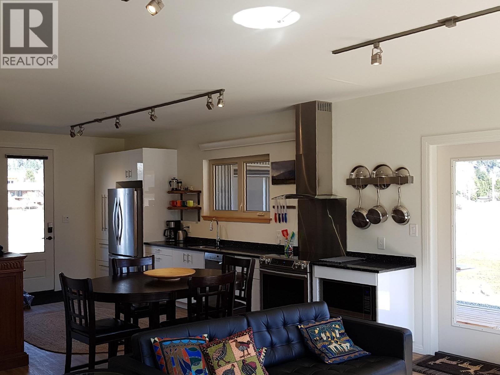 1380 Collins Road, Pemberton, British Columbia  V0N 2L1 - Photo 31 - R3160670