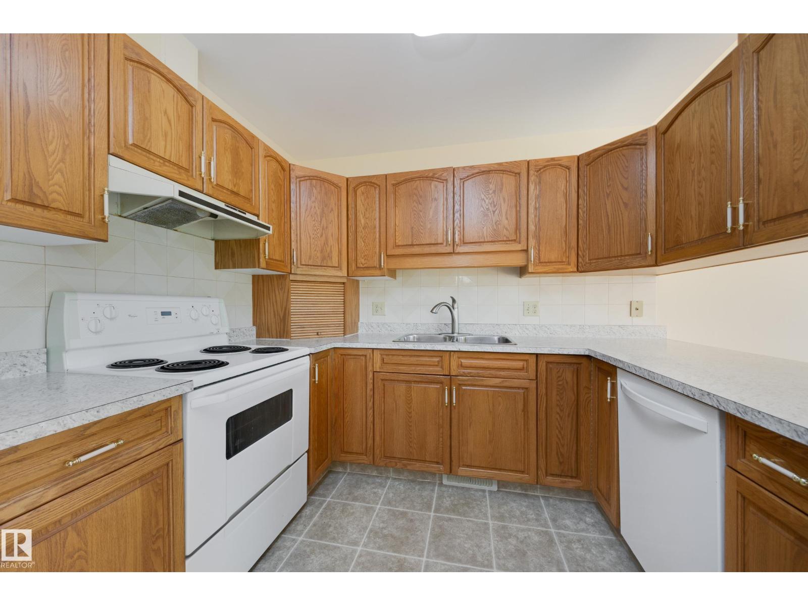 #6 9704 165 St Nw, Edmonton, Alberta  T5P 4W4 - Photo 14 - E4506836