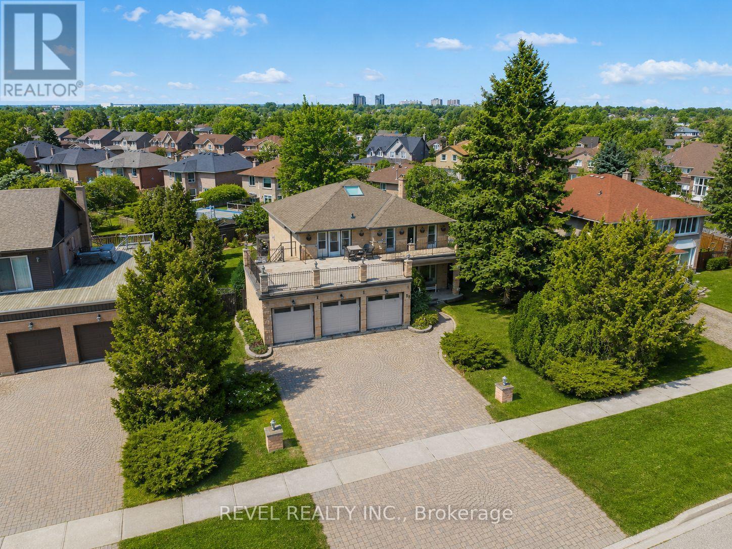 88 LAKE DRIVEWAY W, Ajax, Ontario