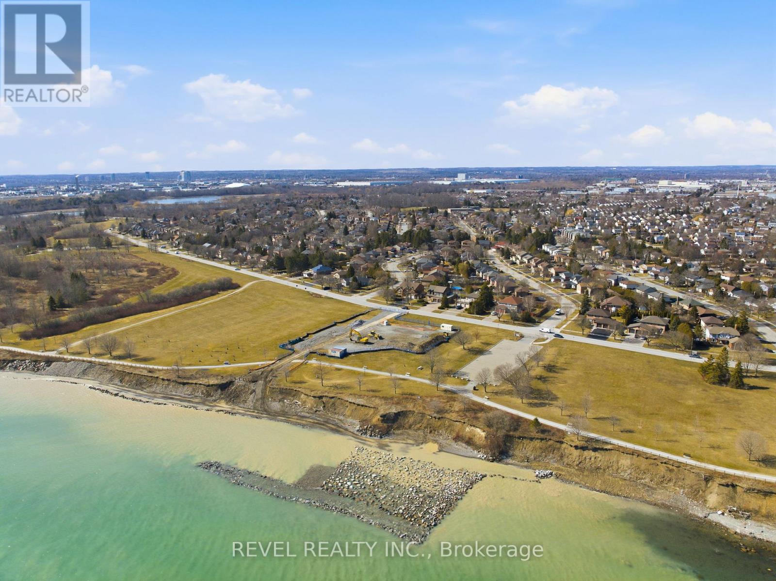 88 Lake Driveway W, Ajax, Ontario  L1S 4T2 - Photo 8 - E13737236