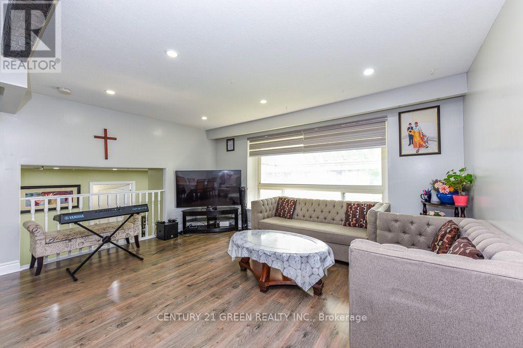 380 Bartley Bull Parkway, Brampton, Ontario  L6W 2L8 - Photo 9 - W13739972