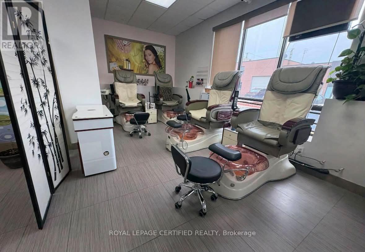 Unit 4 -   Part C - 925 Main Street E, Milton, Ontario  L9T 4H8 - Photo 8 - W13714998