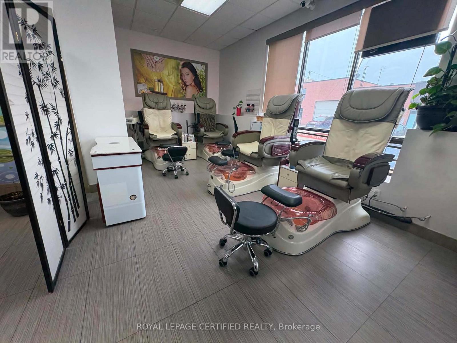 Unit 4 -   Part C - 925 Main Street E, Milton, Ontario  L9T 4H8 - Photo 6 - W13714998