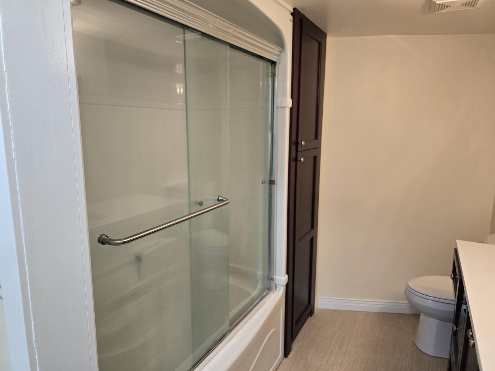 309 15111 Russell Avenue, White Rock, British Columbia  V4B 2P4 - Photo 11 - R3159882
