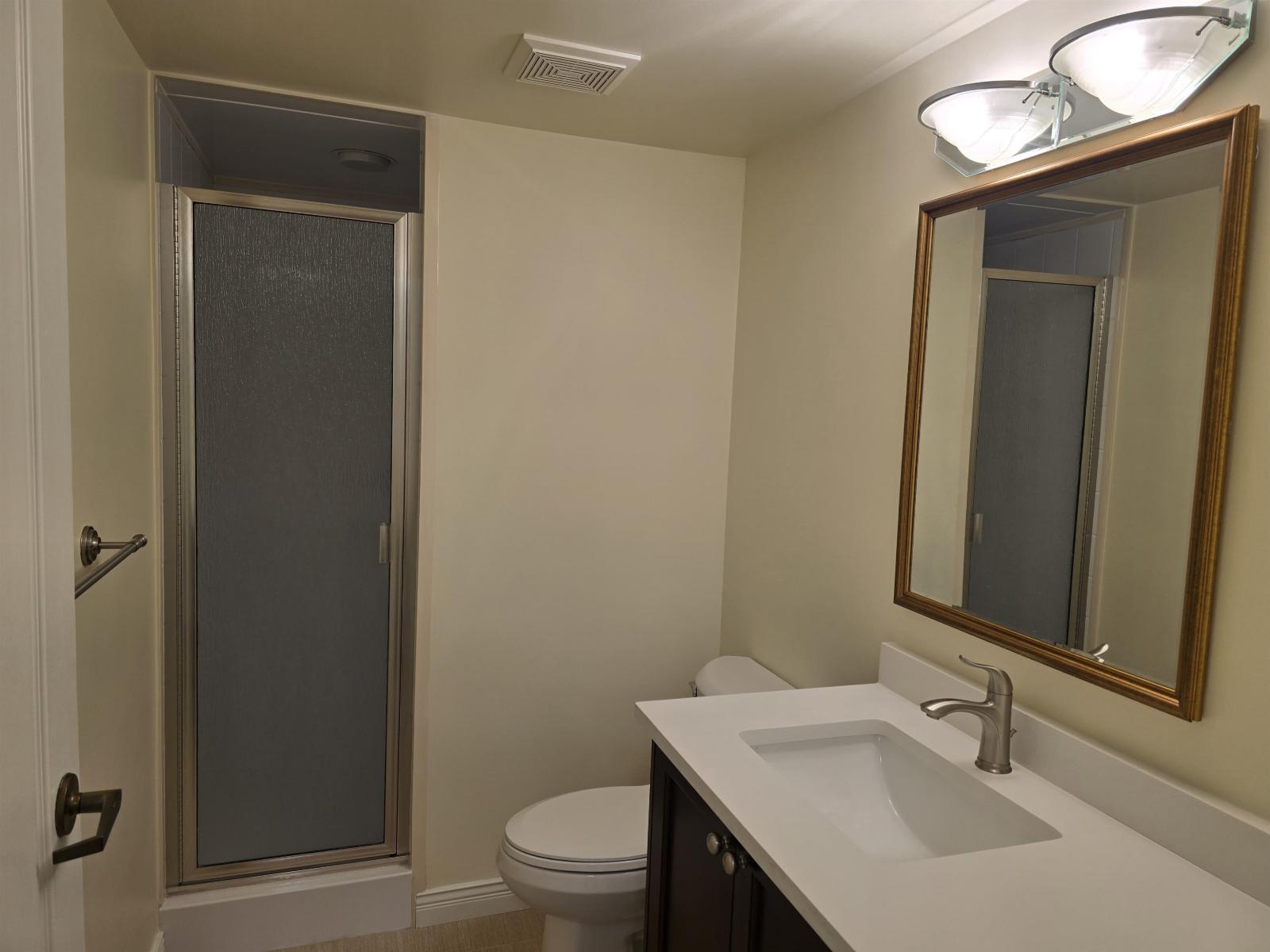 309 15111 Russell Avenue, White Rock, British Columbia  V4B 2P4 - Photo 15 - R3159882