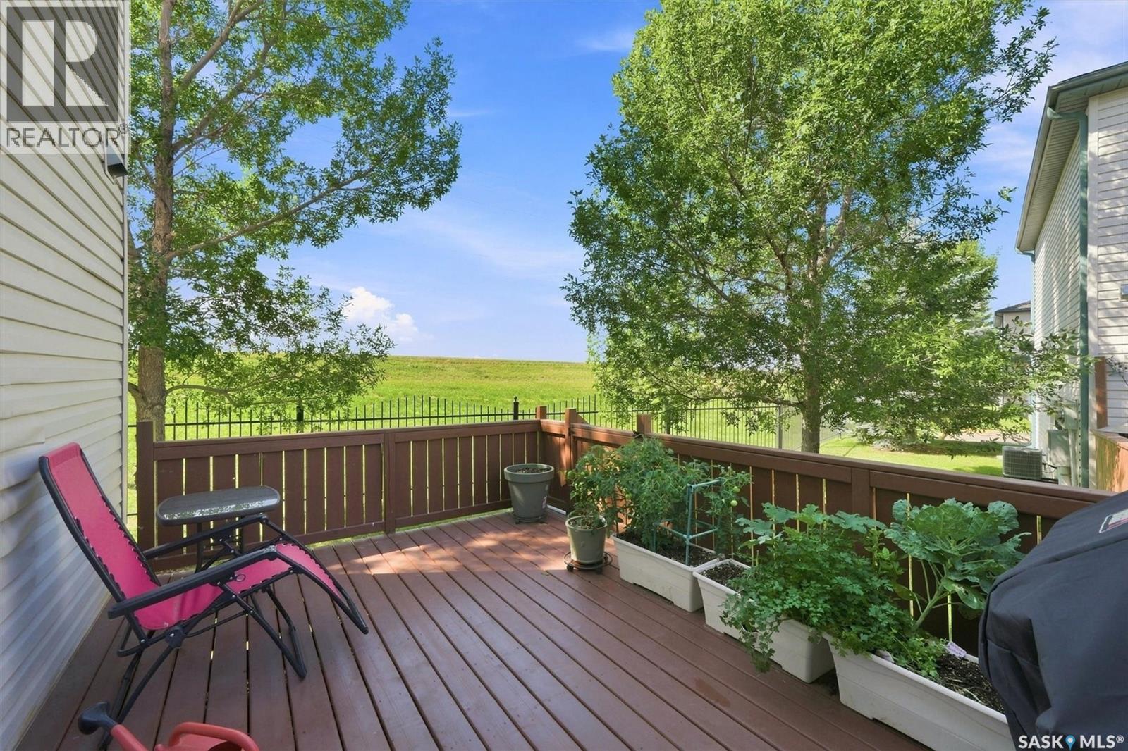 124 663 Beckett Crescent, Saskatoon, Saskatchewan  S7N 4X2 - Photo 2 - SK047433