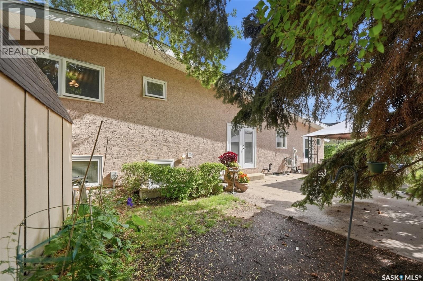 258 East Place, Saskatoon, Saskatchewan  S7J 2X9 - Photo 36 - SK047067