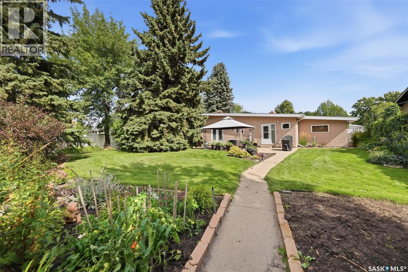 258 East Place, Saskatoon, Saskatchewan  S7J 2X9 - Photo 42 - SK047067