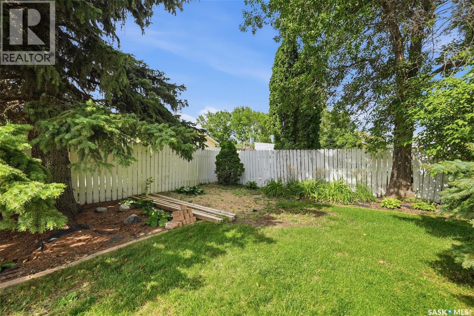 258 East Place, Saskatoon, Saskatchewan  S7J 2X9 - Photo 44 - SK047067