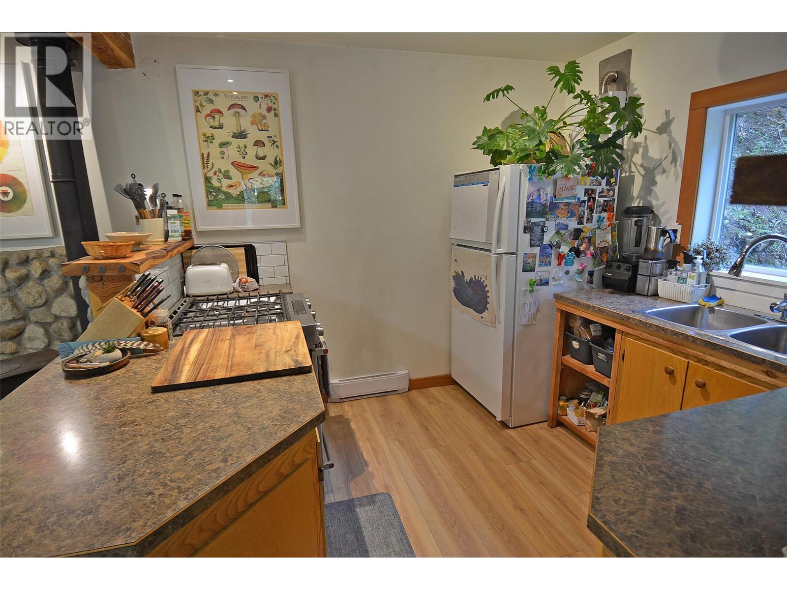 5396 6 Highway, Winlaw, British Columbia  V0G 2J0 - Photo 10 - 10389307