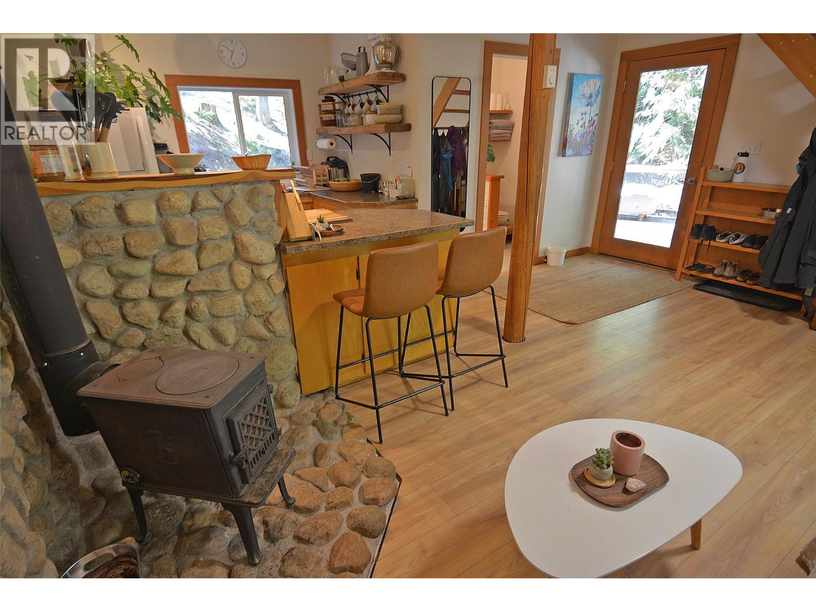 5396 6 Highway, Winlaw, British Columbia  V0G 2J0 - Photo 6 - 10389307