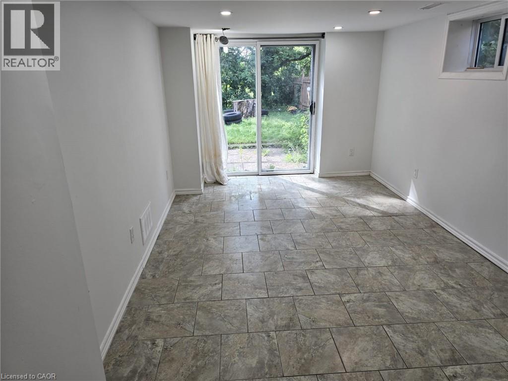461 Victoria Street S Unit# B, Kitchener, Ontario  N2M 3A6 - Photo 2 - 40853143