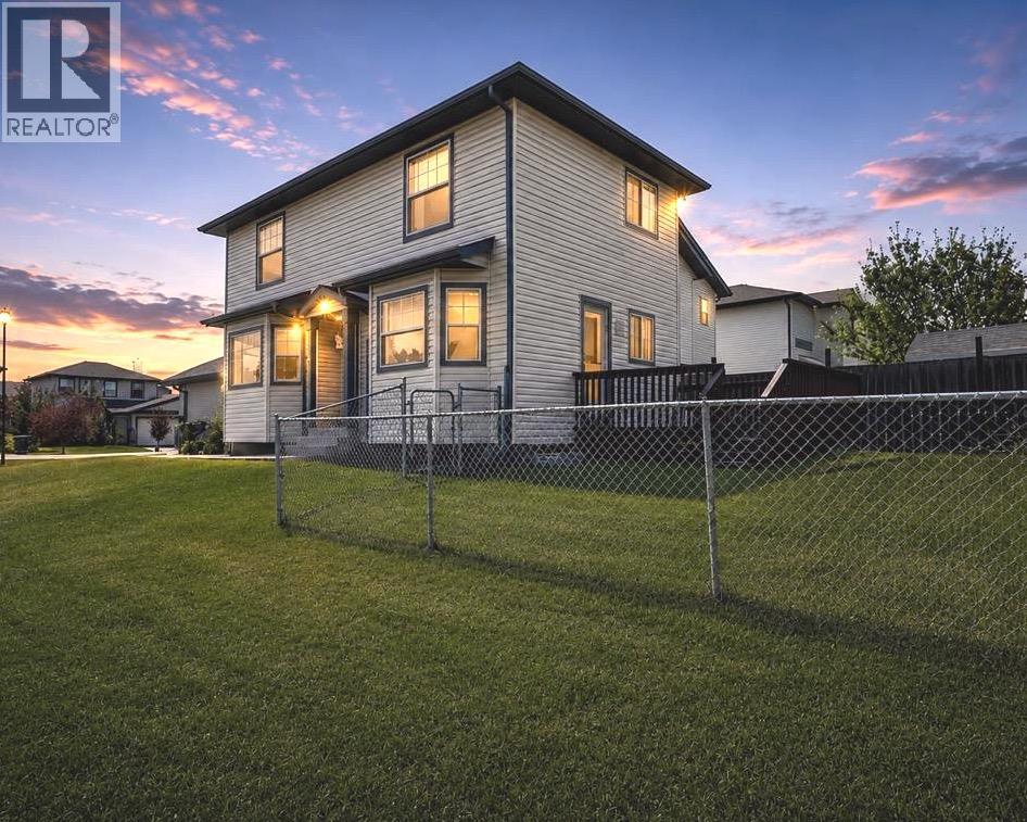 16 Canoe Close Sw, Airdrie, Alberta  T4B 2N3 - Photo 12 - A2329834