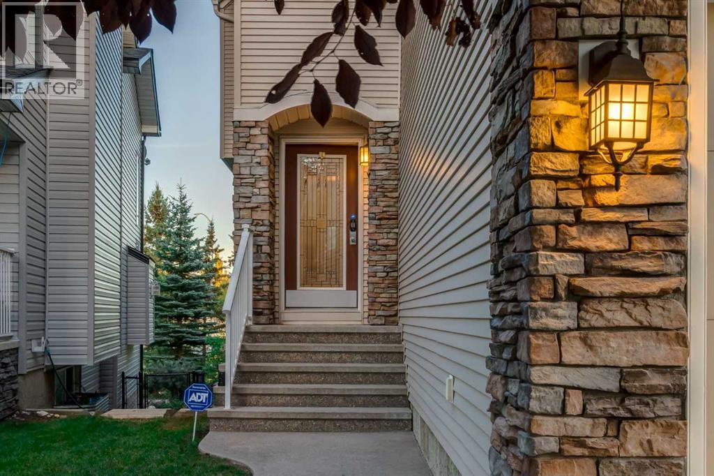 102 Springborough Point Sw, Calgary, Alberta T3H 5M9 - Photo 2 - A2341839