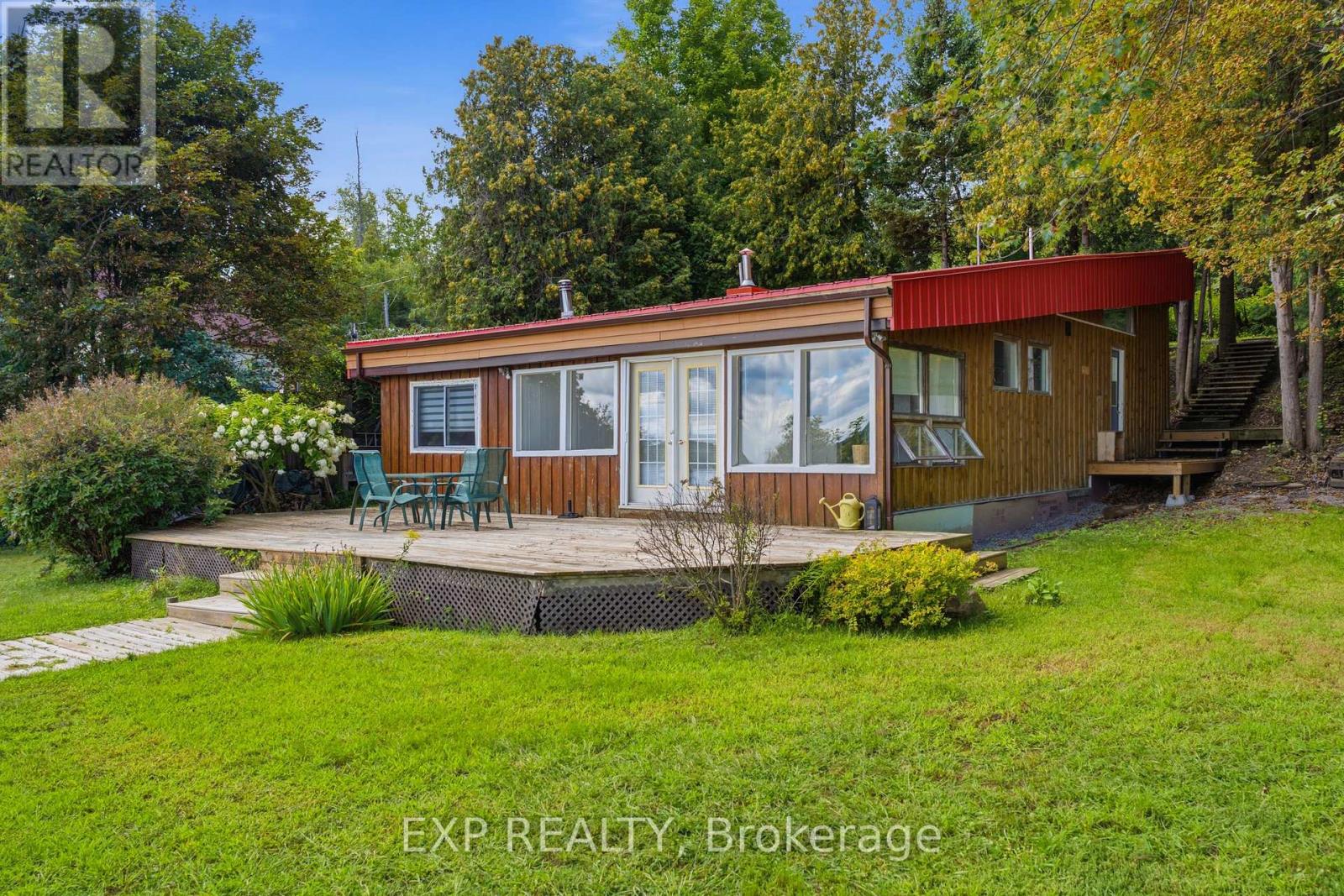 15 NEELY STREET, Ottawa, Ontario